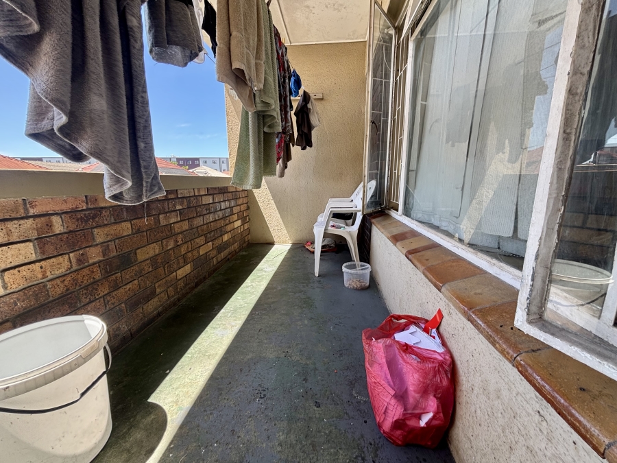 2 Bedroom Property for Sale in Goodwood Park Western Cape